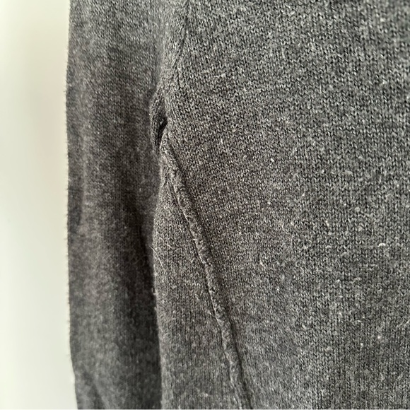 Abercrombie & Fitch Y2K Gray Lightweight Crewneck Sweater Size Small - Picture 10 of 15